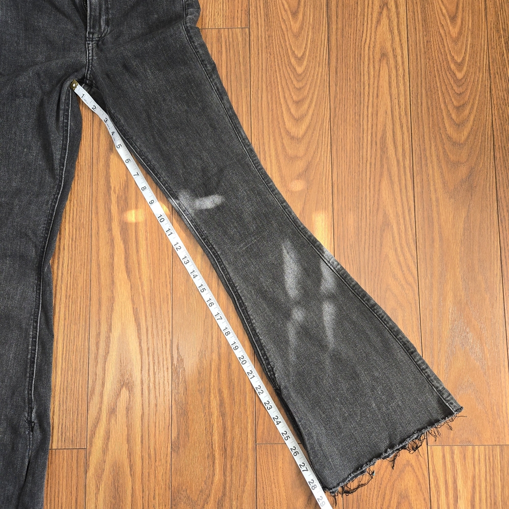 Hollister Soft Stretch High Rise Black/Gray Flare Jeans - Picture 5 of 5